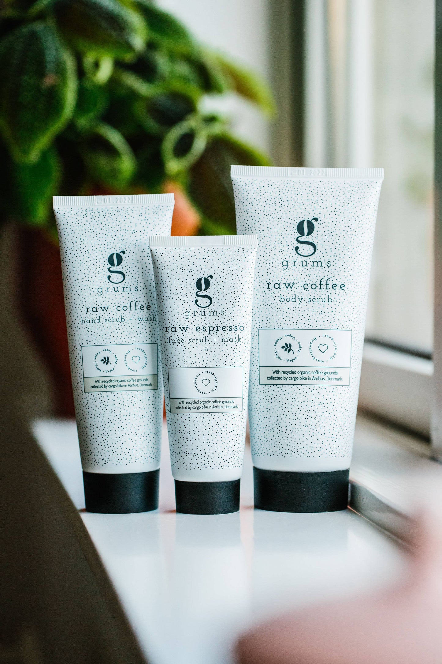 The Scrub Box (face scrub + body scrub + hand scrub) - scrub