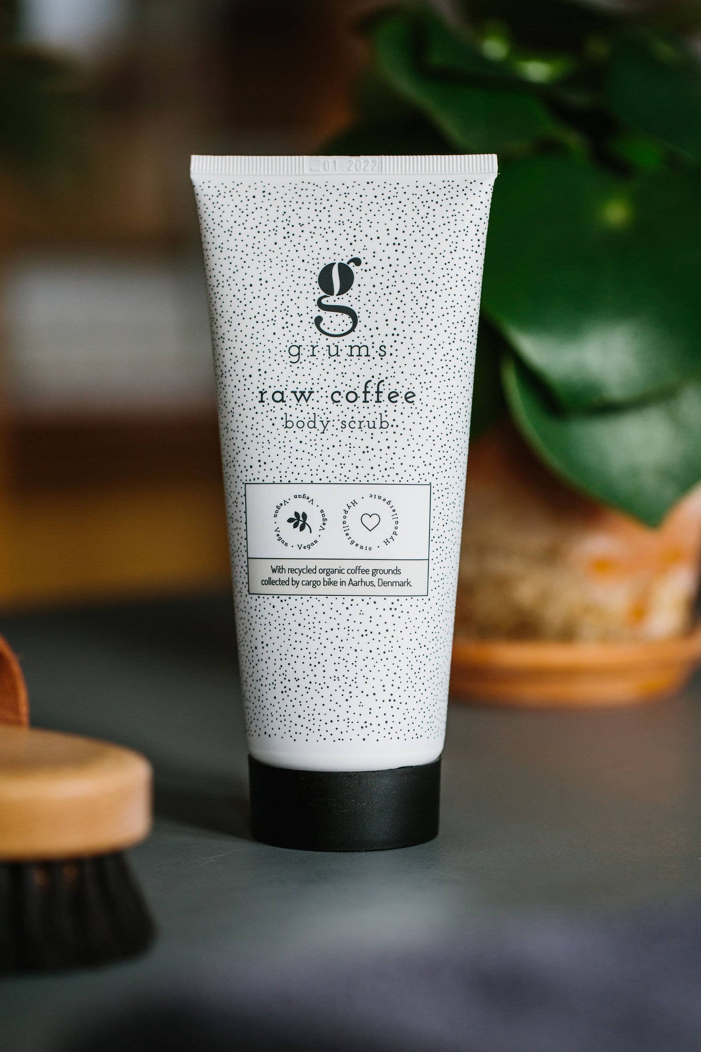 Raw coffee body scrub (200 ml.) - made from upcycled coffee