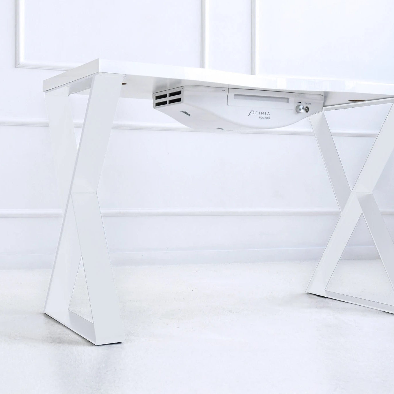 Työpöytä AFINIA Art Deco X White, erikoispöytälevyllä